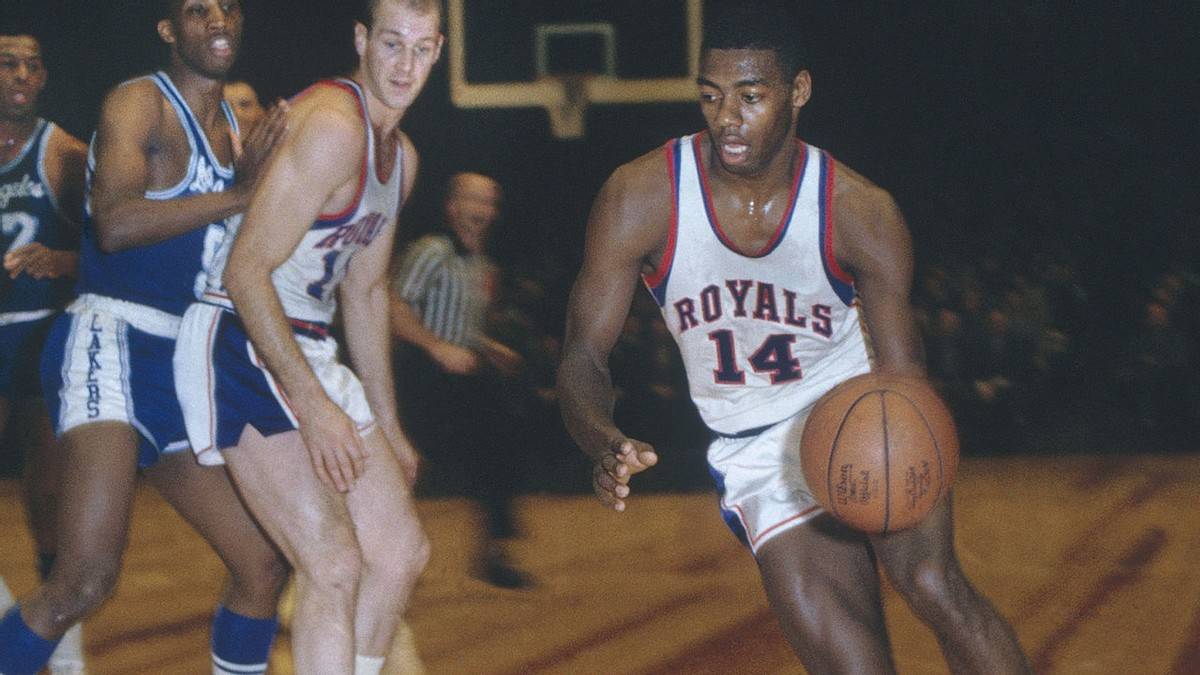 依旧保持自 依旧保持自